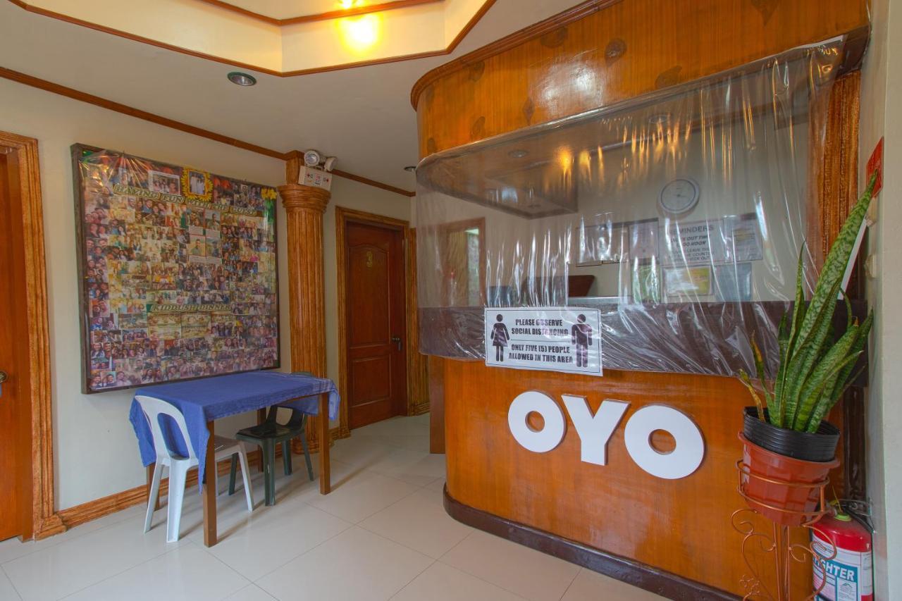 Oyo 788 Lisa'S Guesthouse Moalboal Kültér fotó