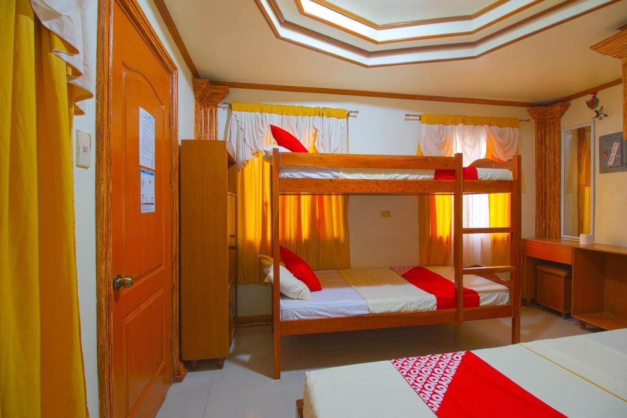 Oyo 788 Lisa'S Guesthouse Moalboal Kültér fotó