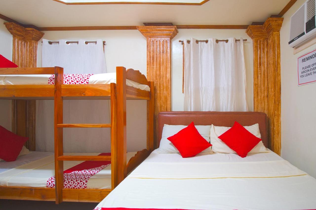 Oyo 788 Lisa'S Guesthouse Moalboal Kültér fotó