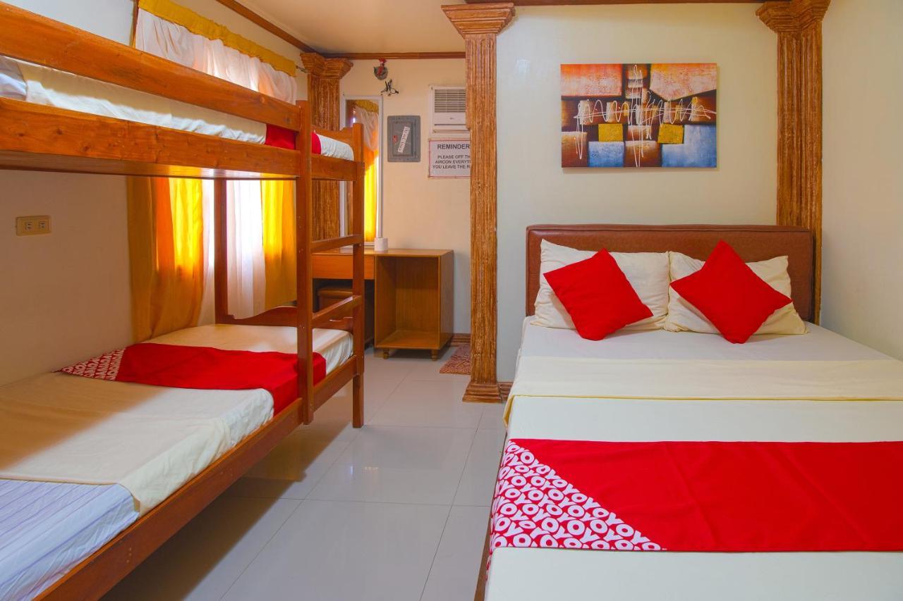 Oyo 788 Lisa'S Guesthouse Moalboal Kültér fotó